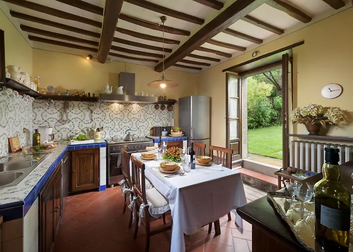 Casa Del Sole 4, Emma Cortona